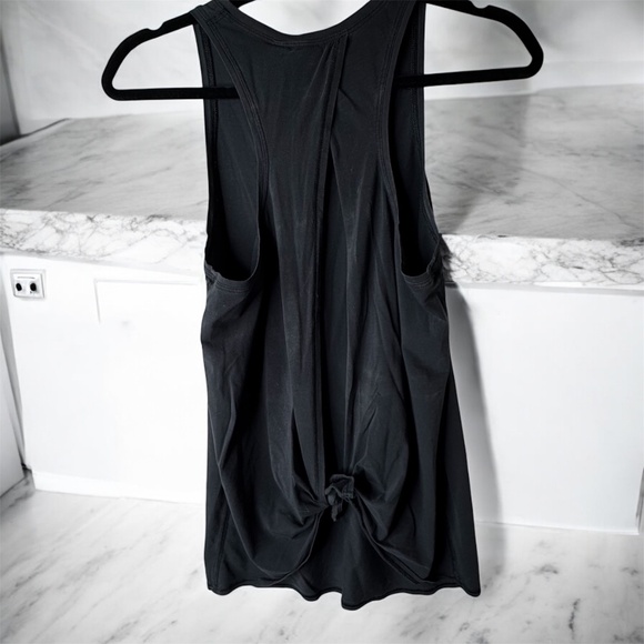 Lululemon Tank Black Size 6 Open Back Womens Yoga Activewear Shirt Women's - Picture 2 of 2